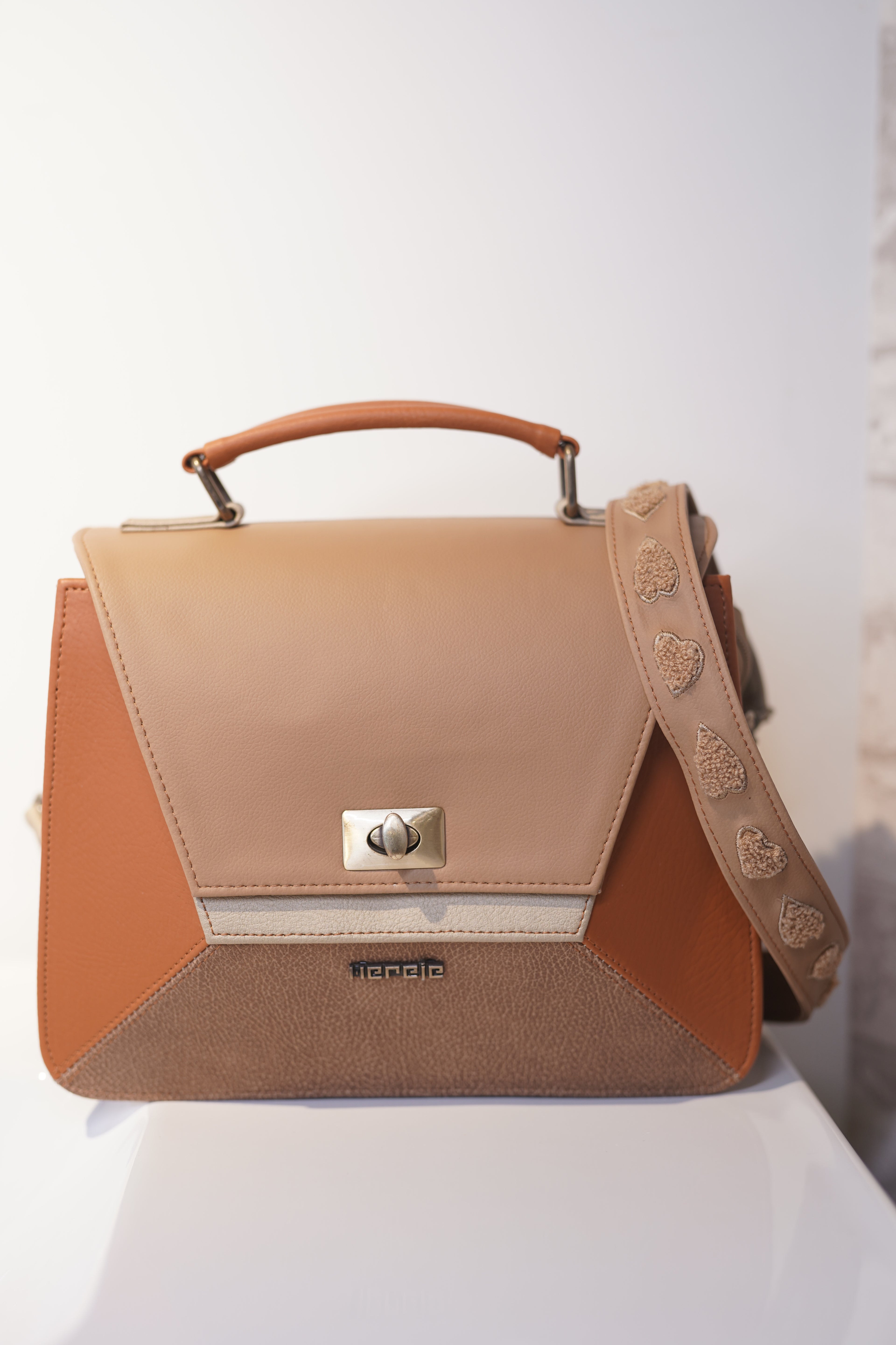 Cartera Victoria